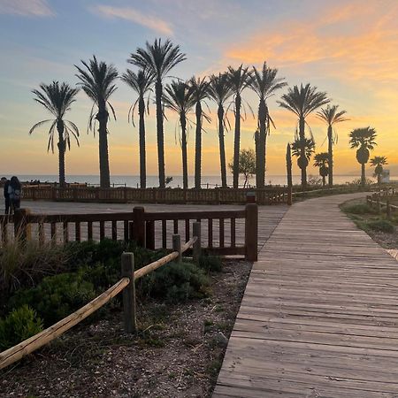 Apartamento Del Toyo Almeria Bagian luar foto