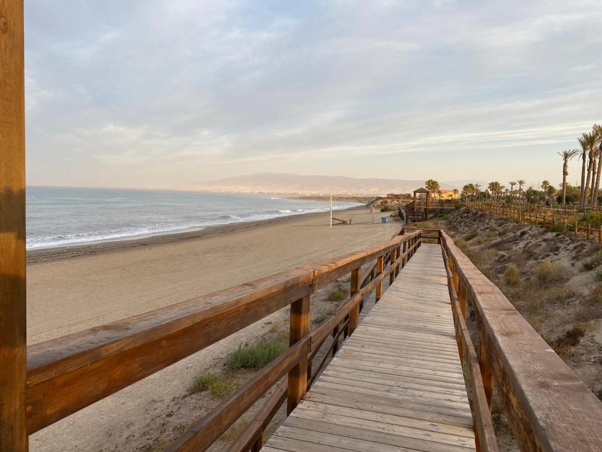 Apartamento Del Toyo Almeria Bagian luar foto
