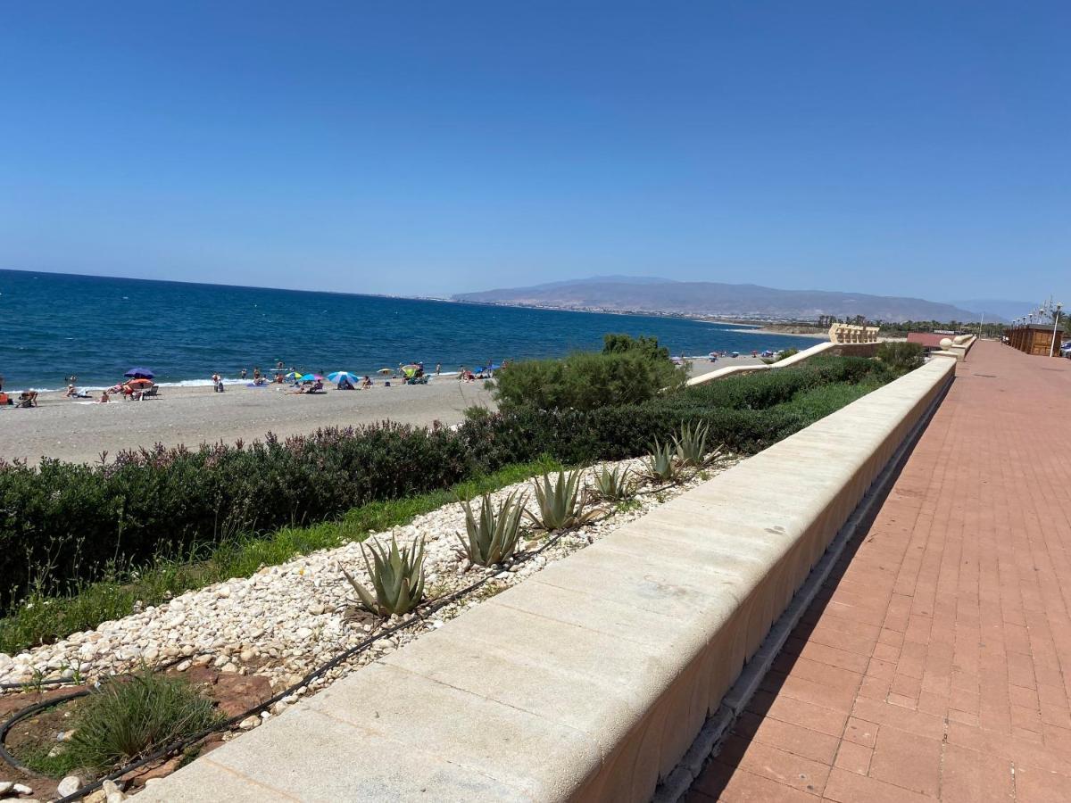 Apartamento Del Toyo Almeria Bagian luar foto