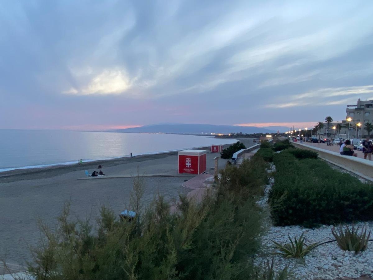 Apartamento Del Toyo Almeria Bagian luar foto